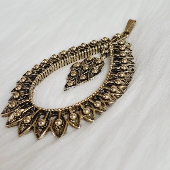 VIntage Sarah Coventry Aloha Pineapple Pendant Gold Tone Dangle Statement 15111 - Picture 5 of 7